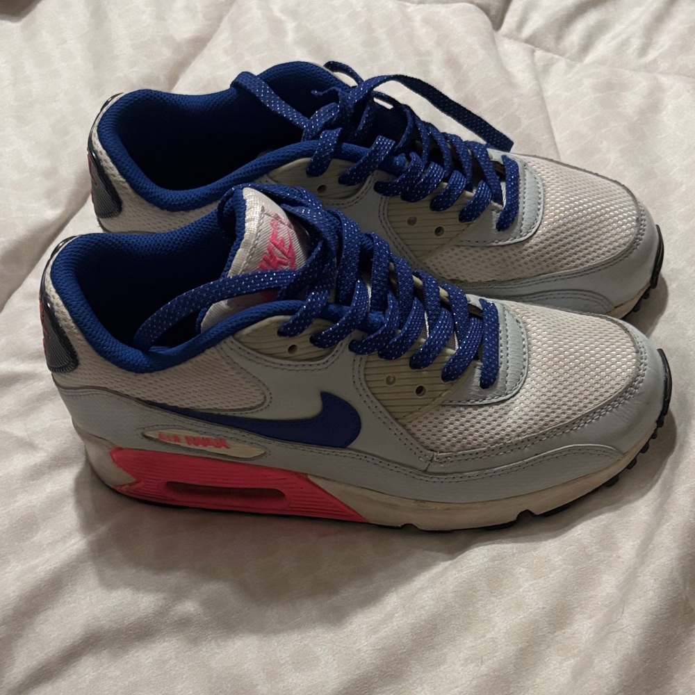 Nike Air Max Shoes in Blue and Pink